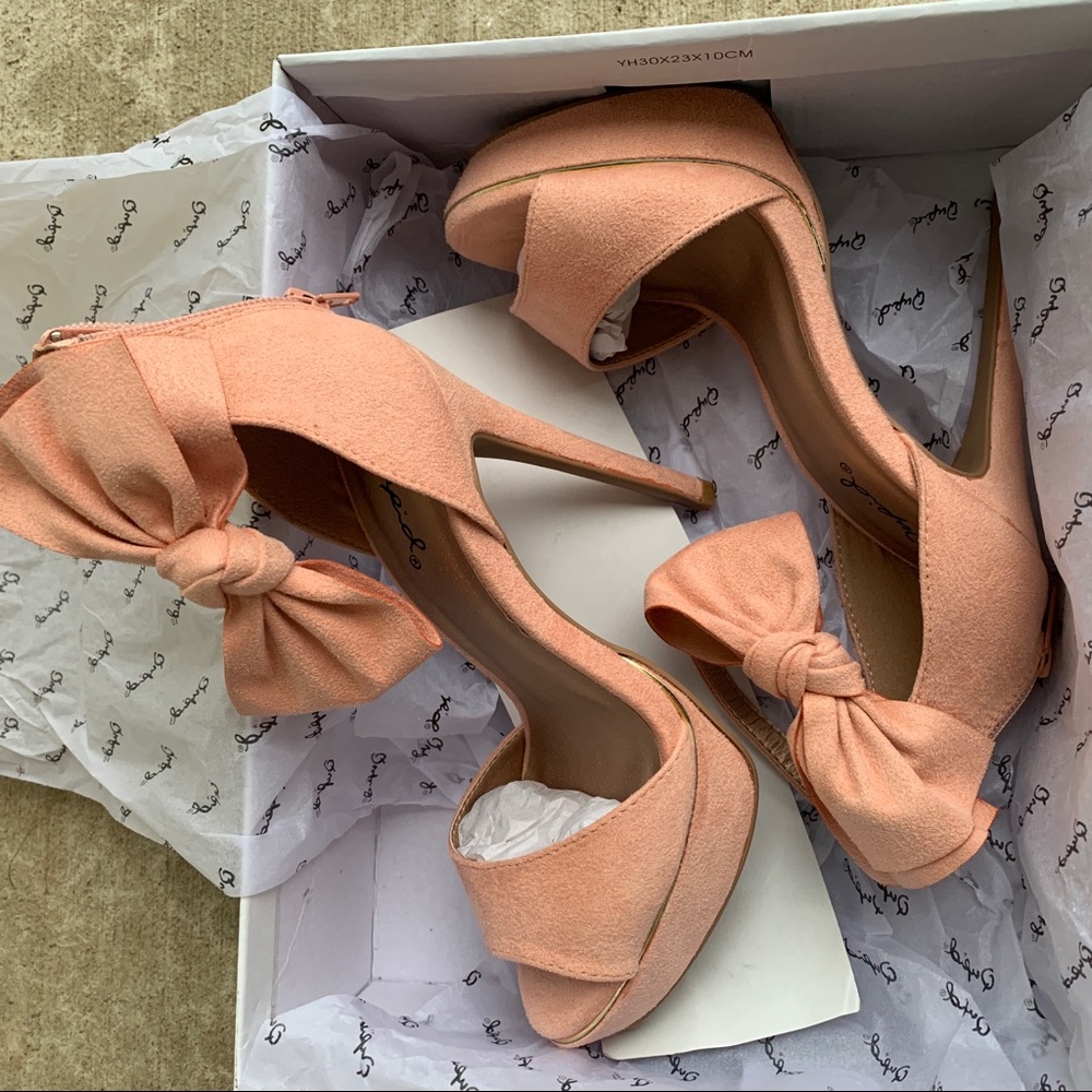 LAST PAIR LEFT Victoria Heel - Soft Blush Peep Toe - Picture 4 of 4